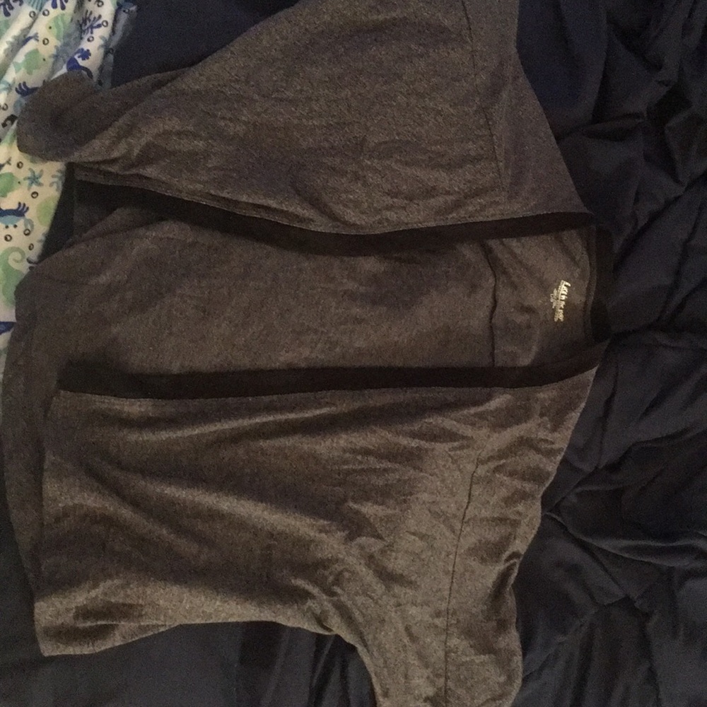 Maternity large thin sweater. A pea In the pod.